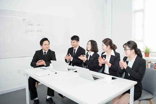 集團(tuán)人才梯隊(duì)建設(shè)：培養(yǎng)核心人才，提升企業(yè)競爭力