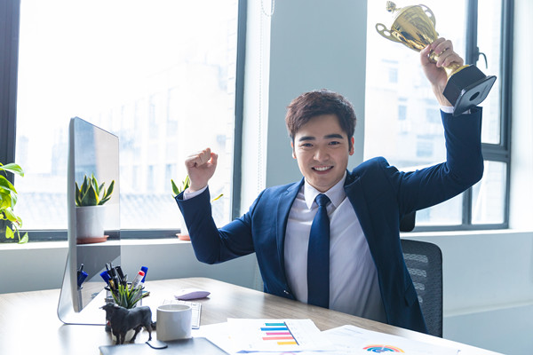 合理控制薪酬成本，提高企業(yè)利潤(rùn)與員工福利水平