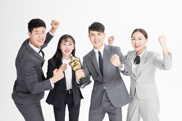 全面薪酬戰(zhàn)略實施：提升員工滿意度，提升企業(yè)績效