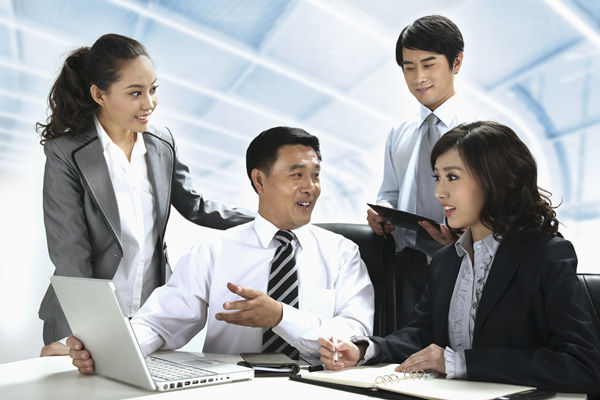 薪酬體系設(shè)計(jì)：根據(jù)企業(yè)戰(zhàn)略，設(shè)計(jì)科學(xué)體系