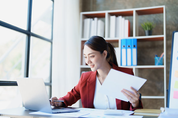 薪酬調整策略：靈活調整，適應企業(yè)發(fā)展需要