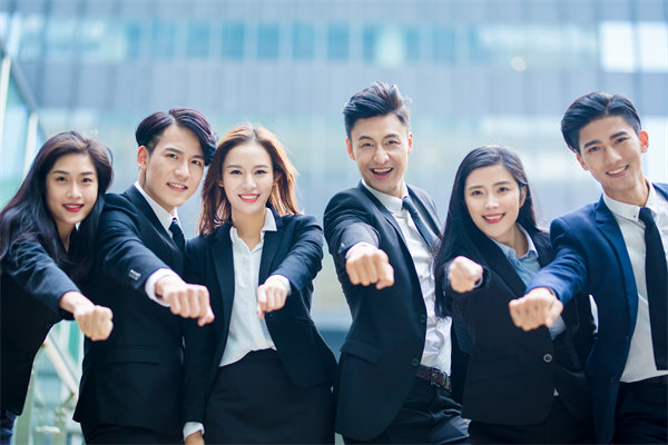 協(xié)同效應(yīng)：強(qiáng)化內(nèi)部溝通，打造高效協(xié)作團(tuán)隊(duì)