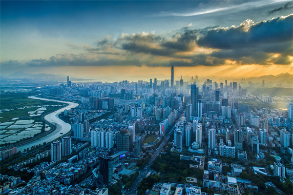 精準(zhǔn)把握市場脈搏，制定經(jīng)營計(jì)劃，引領(lǐng)企業(yè)搶占先機(jī)