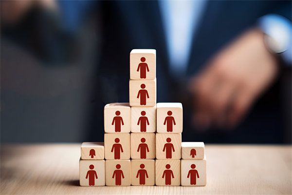 企業(yè)的發(fā)展戰(zhàn)略不僅僅是老板一個(gè)人的問(wèn)題，還有誰(shuí)？