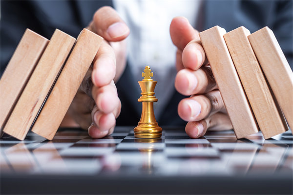 企業(yè)戰(zhàn)略調(diào)整如何有效應(yīng)對行業(yè)變革挑戰(zhàn)？