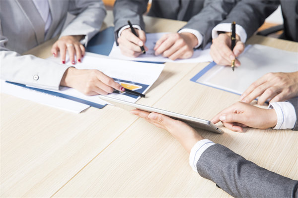 企業(yè)戰(zhàn)略與文化建設(shè)相結(jié)合，打造獨(dú)具特色的發(fā)展模式