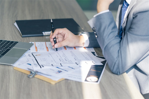 企業(yè)在招聘過程中，如何確保公平性與多樣性并存？