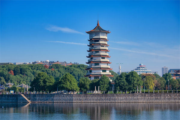 長沙管理咨詢機(jī)構(gòu)的服務(wù)特色與優(yōu)勢有哪些？