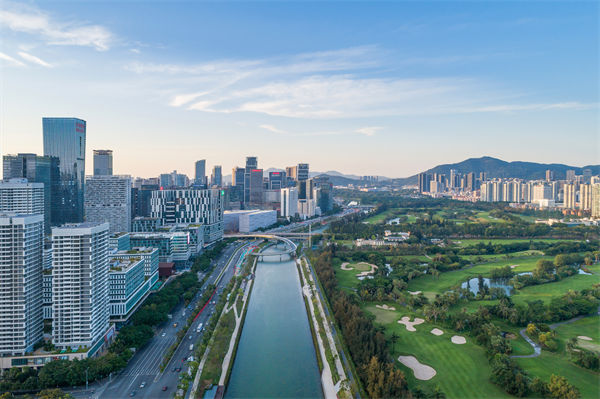 深圳精益生產(chǎn)咨詢公司如何幫助企業(yè)實現(xiàn)生產(chǎn)流程優(yōu)化？