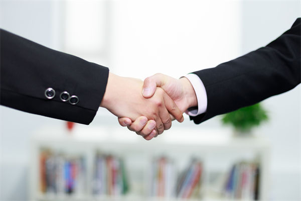 如何通過人力資源管理提升企業(yè)核心競爭力？