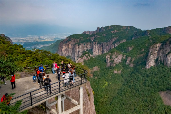 臺州戰(zhàn)略咨詢公司如何為企業(yè)定制長遠發(fā)展戰(zhàn)略？