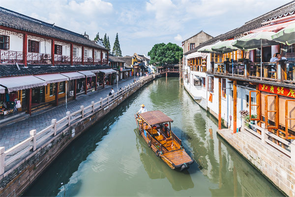 以文化賦能經(jīng)濟(jì)社會(huì)發(fā)展，企業(yè)營(yíng)銷管理對(duì)此有何啟發(fā)？