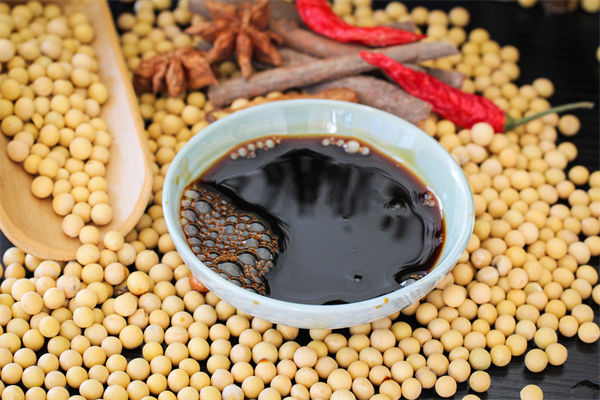 廠商回應(yīng)零添加醬油檢出鎘和砷，相關(guān)企業(yè)有何啟示？