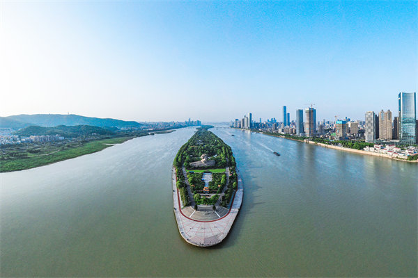 長沙戰(zhàn)略咨詢公司如何幫傳統(tǒng)企業(yè)突破發(fā)展瓶頸實(shí)現(xiàn)轉(zhuǎn)型？