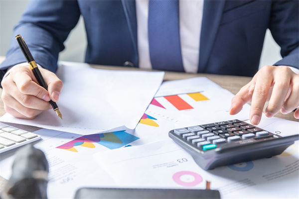 預算總超支卻無對策，企業(yè)預算管理如何精準控成本？
