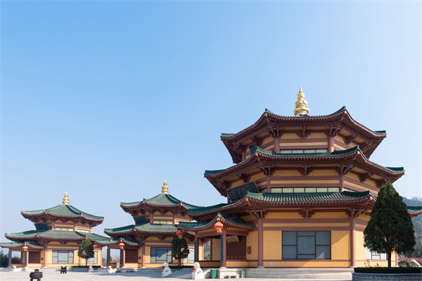 煙臺企業(yè)戰(zhàn)略模糊難落地？戰(zhàn)略咨詢公司如何精準(zhǔn)錨定增長賽道？