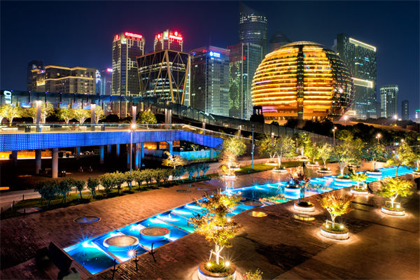 企業(yè)擴張遇阻，戰(zhàn)略咨詢?nèi)绾我?guī)劃穩(wěn)健發(fā)展藍圖破局？